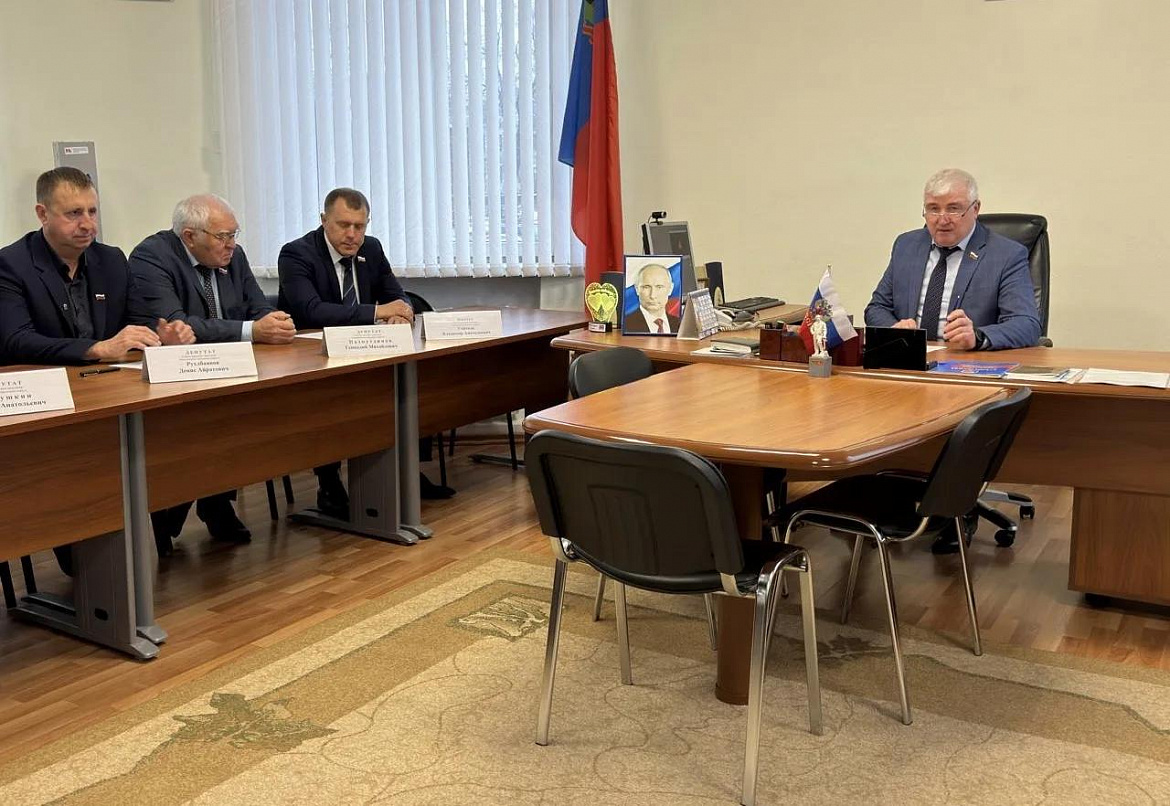 В Совете народных депутатов прошли публичные слушания и заседание 45-ой сессии